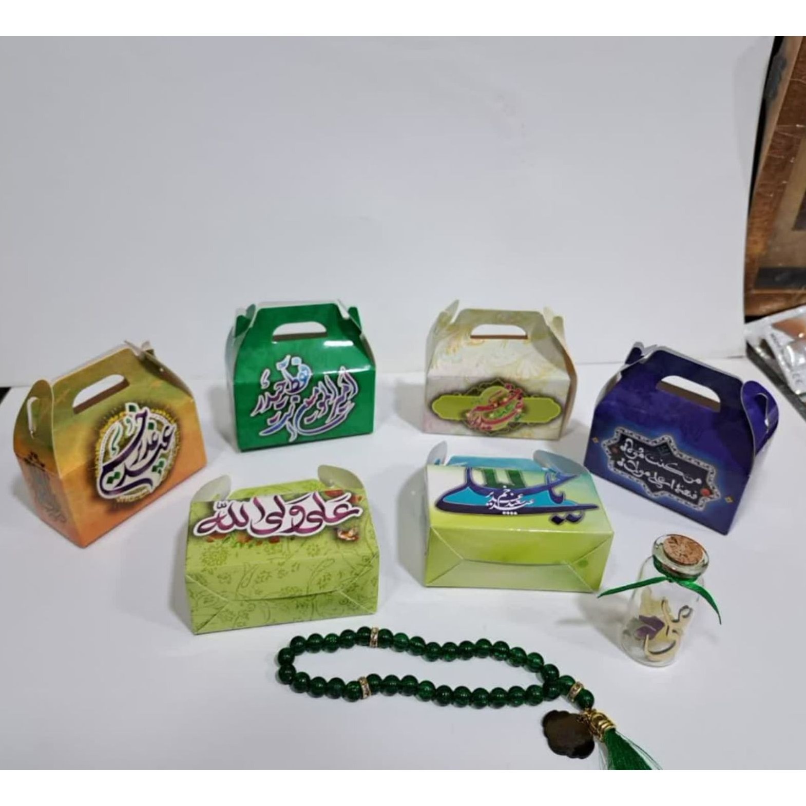 پک غدیری جدید به همراه گیفت نبات امام علی و تسبیح  تسبیح33تایی جعبه زیبا شیک