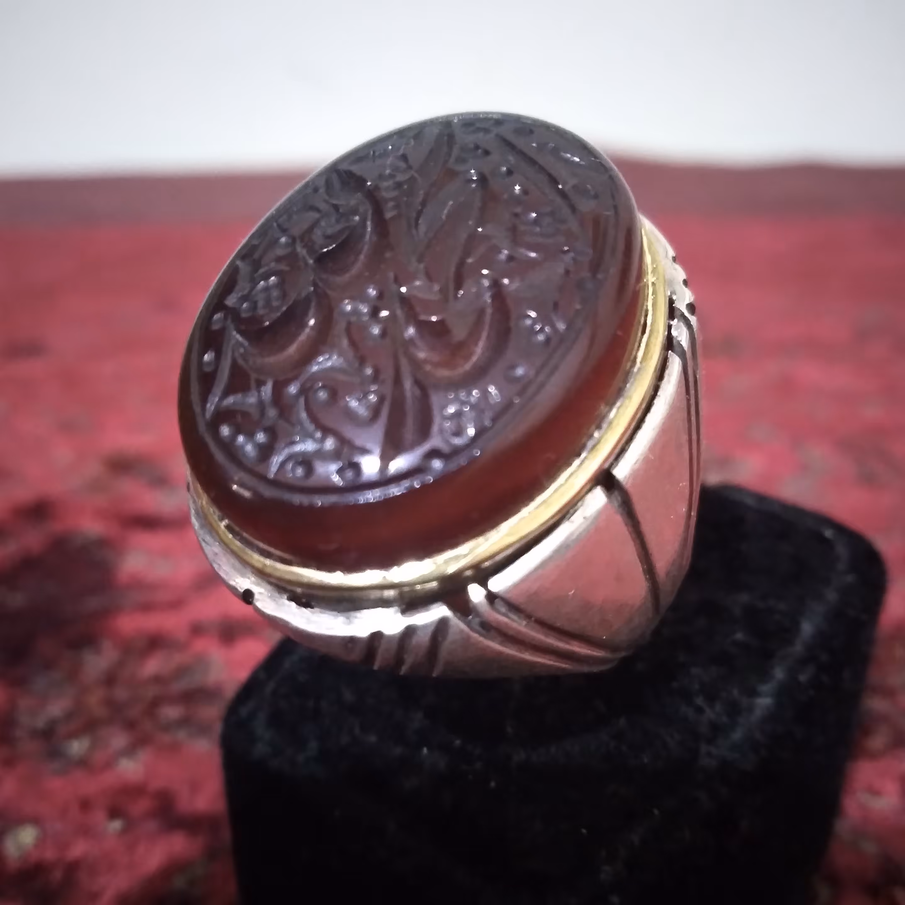 انگشتر عقیق خطی