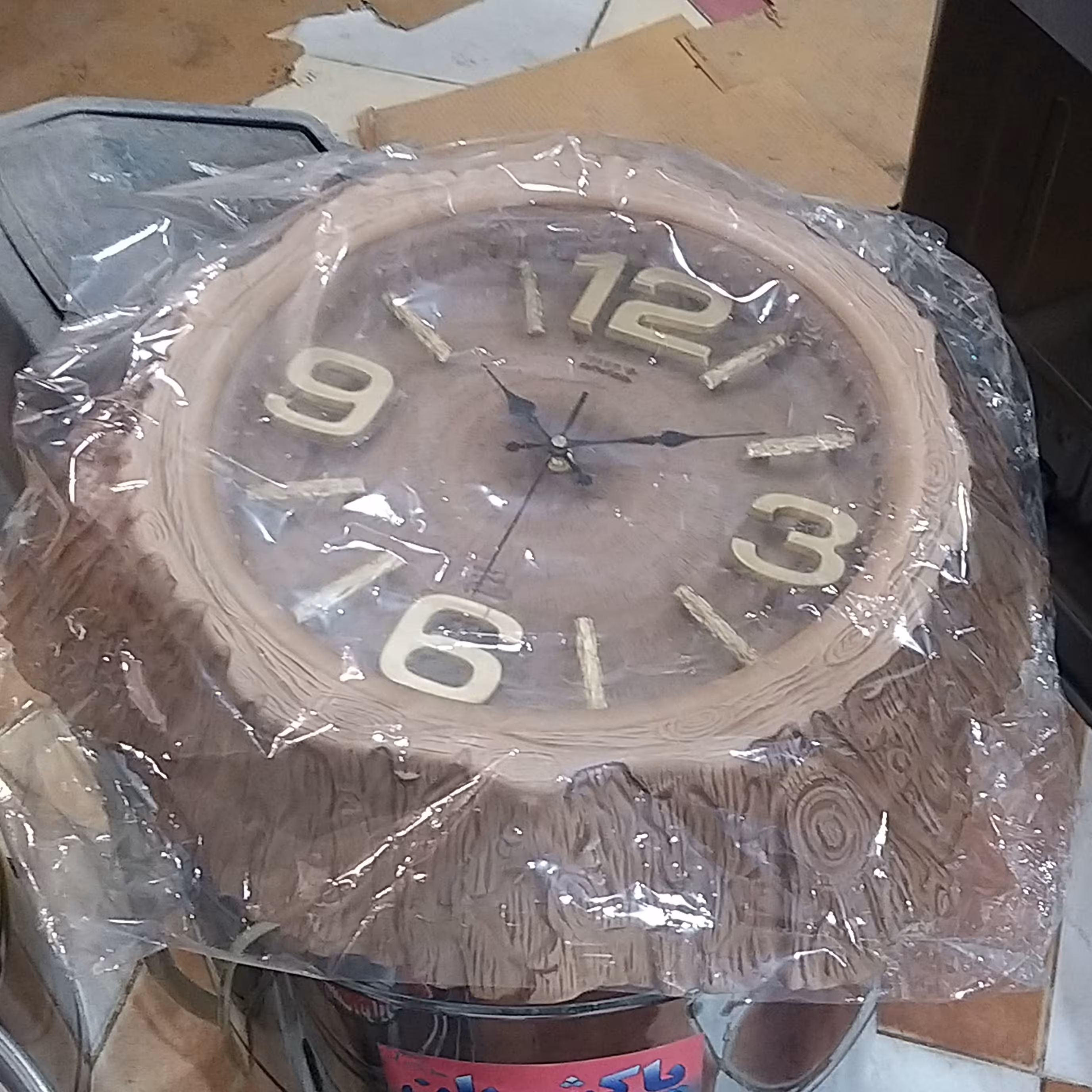 ساعت دیوار طرح کنده درخت 