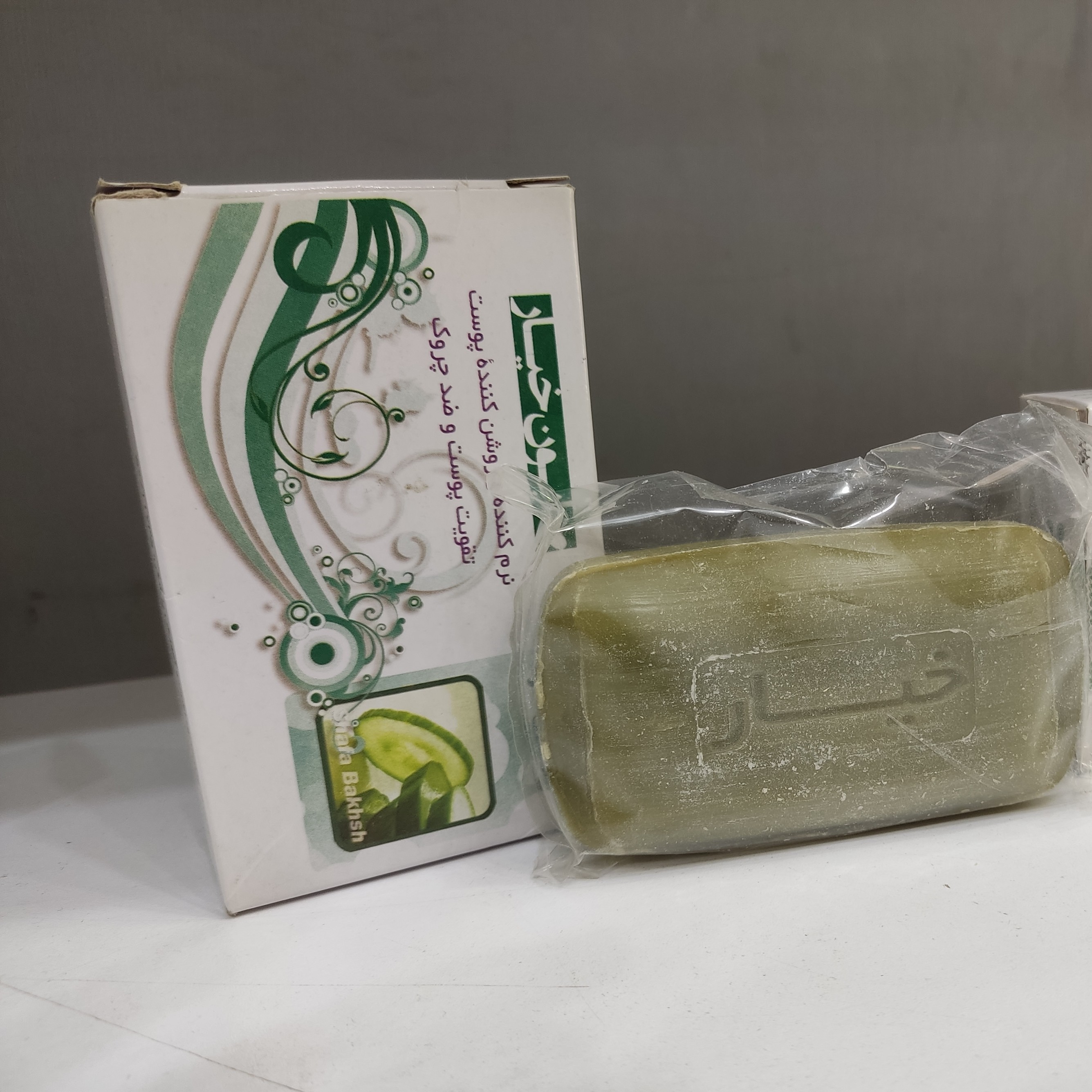 صابون خیار  تقویت کننده روشن کننده و ضد چروک پوست