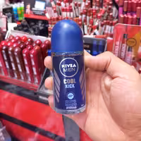 مام رولی نیوا کول کیک