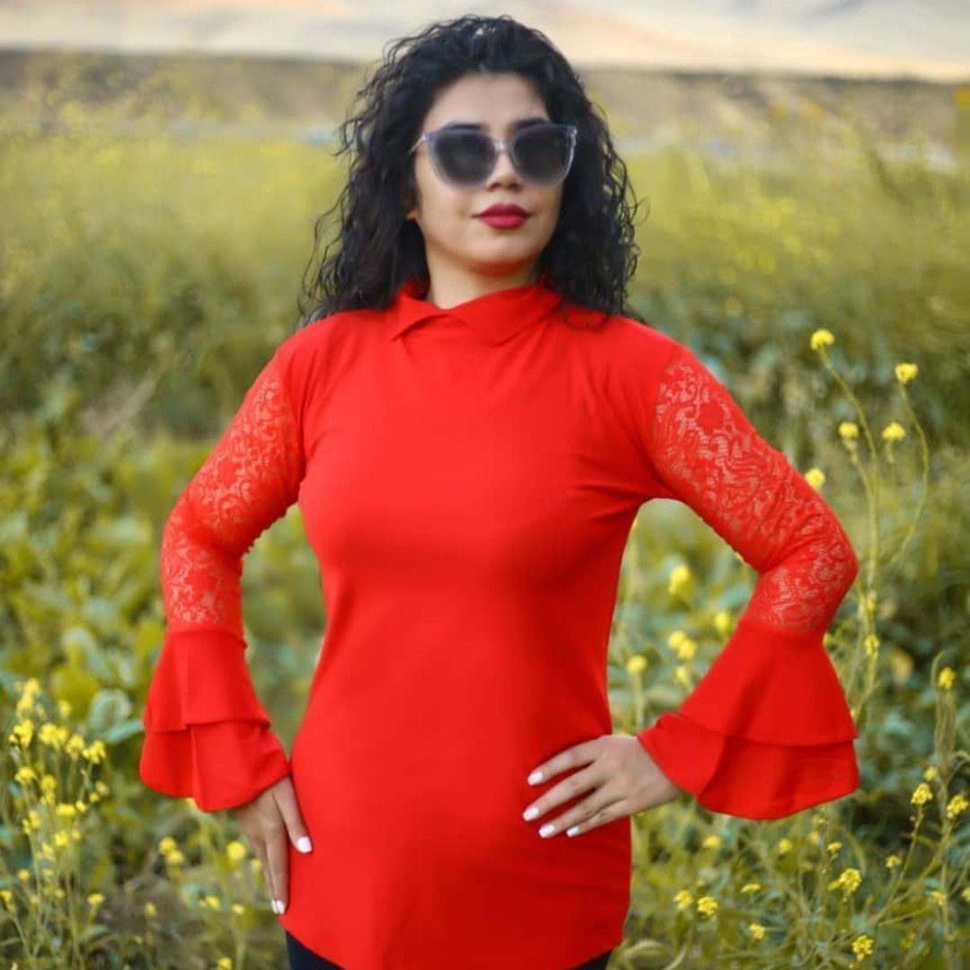 شومیزاستین حلزونی یقعه ایستاده