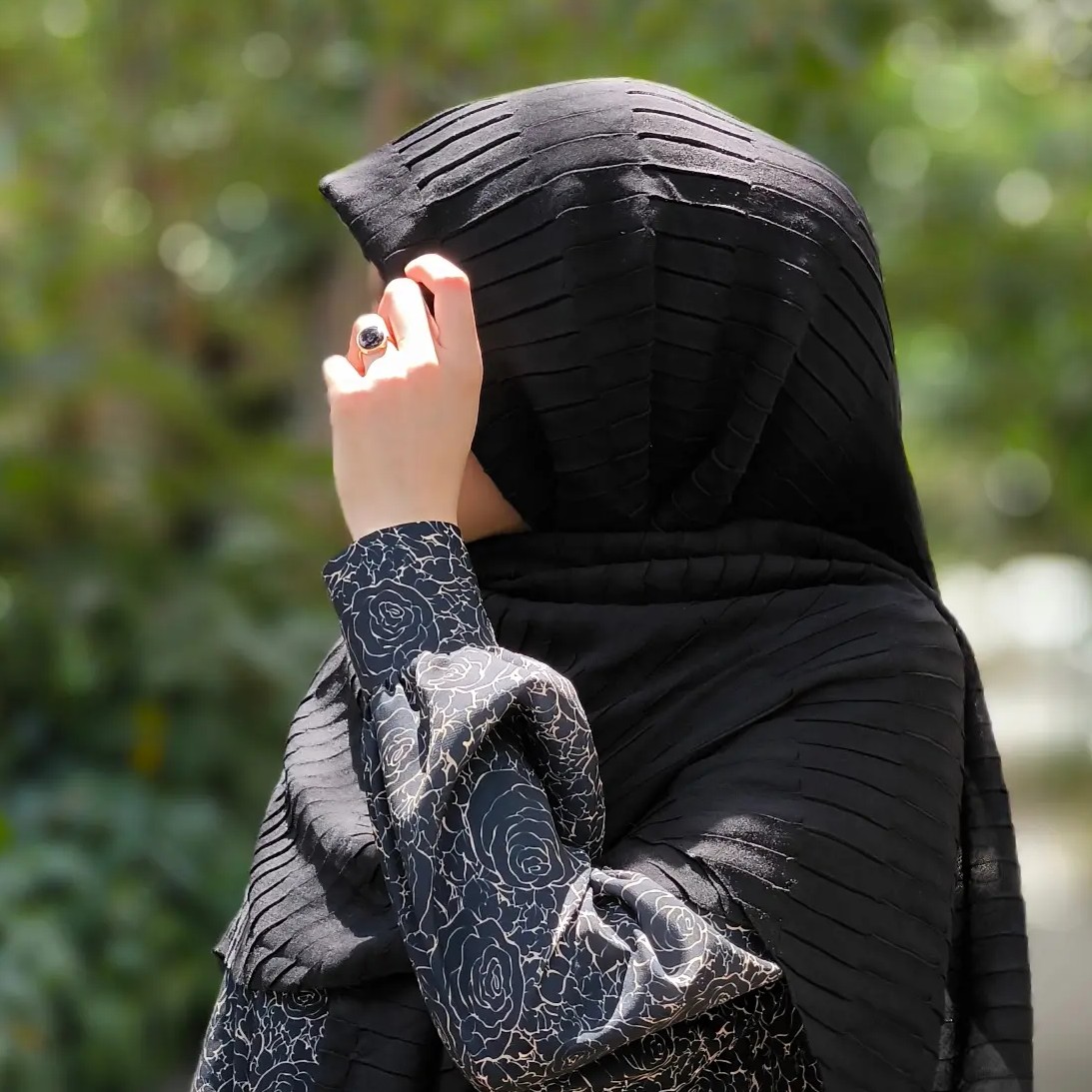 روسری نخی مشکی خنک