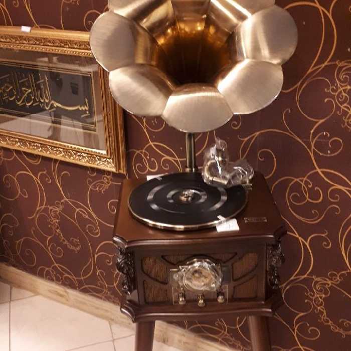 گرامافون والتر پایه دار.  قصرسوگا