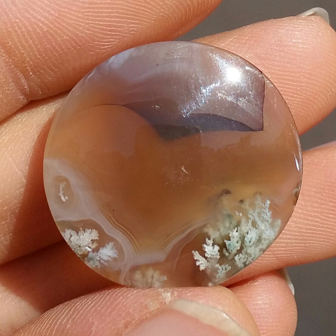 نگین شجر شکوفه همراه با عقیق سلیمانی سه بعدی بسیار خوش رنگ و خاص و زیبا شاهکار خلقت کد 11100