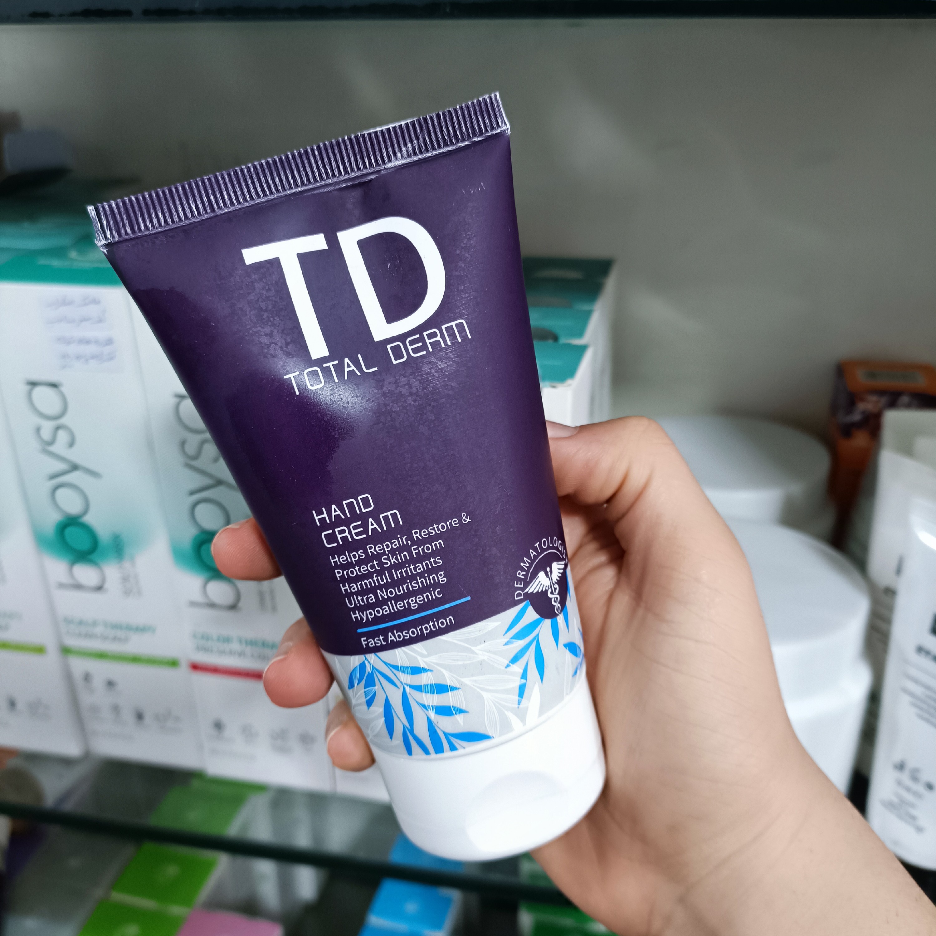 کرم دست توتال درم