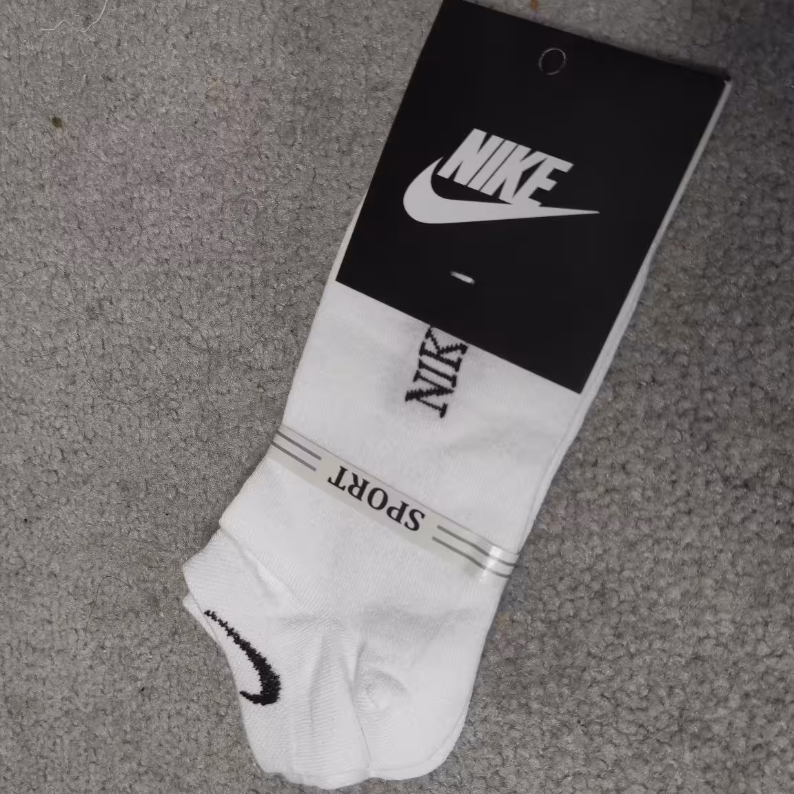 جوراب زنانه و مردانه