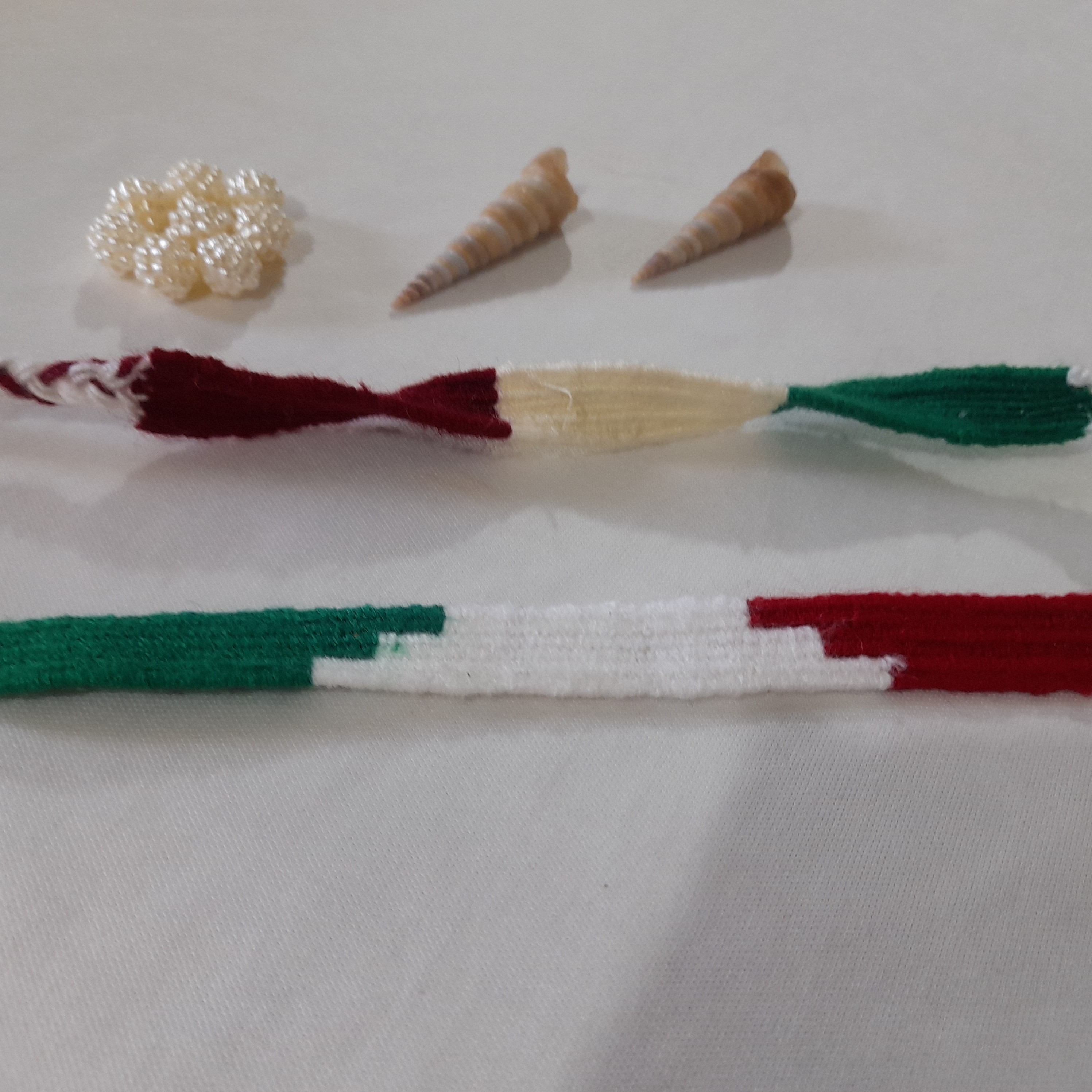 دستبند گلیم بافت طرح پرچم 