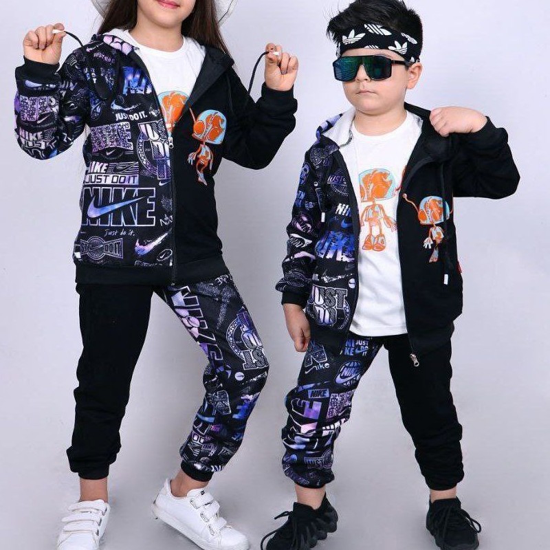 سه تیکه آدم فضایی
