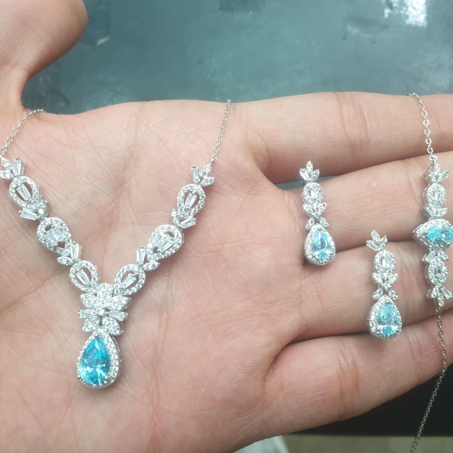 سرویس نقره آکومارین با عیار 925 با روکش طلا سفید