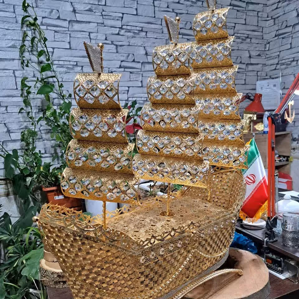 کشتی بزرگ مدل حصیری رنگ طلایی 