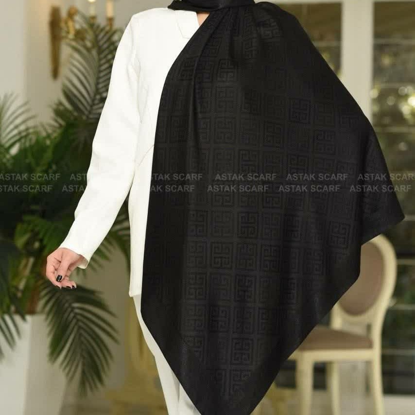 روسری نخی ویسگون مشکی تمام لمه