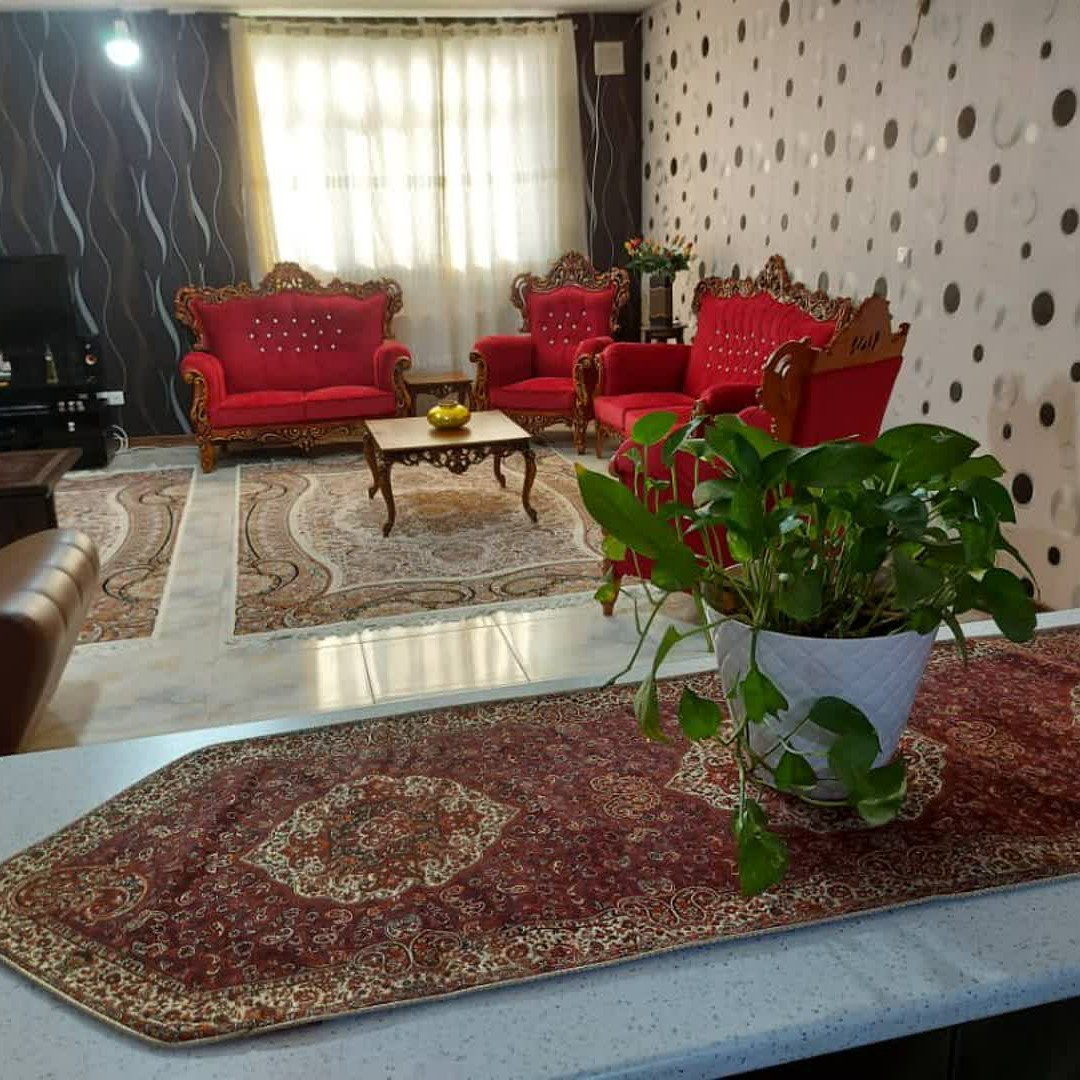 رانر ابعاد 180 در50 طرح خاتون ابریشمی 
رنگ زرشکی