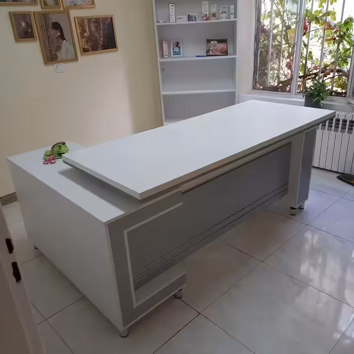 میز مدیریت لیندا با ال بغل(هزینه ارسال به عهده مشتری ارسال با باربری پسکرایه)