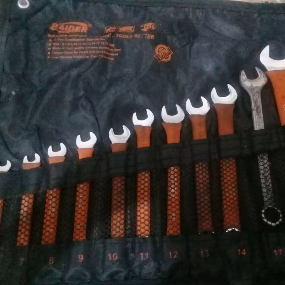 کاور نظم دهنده وسایل ابزار آلات آچار   مورد استفاده  و ضروری  انسان