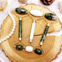 ماساژور صورت جیدرولر jade Roller جعبه دار