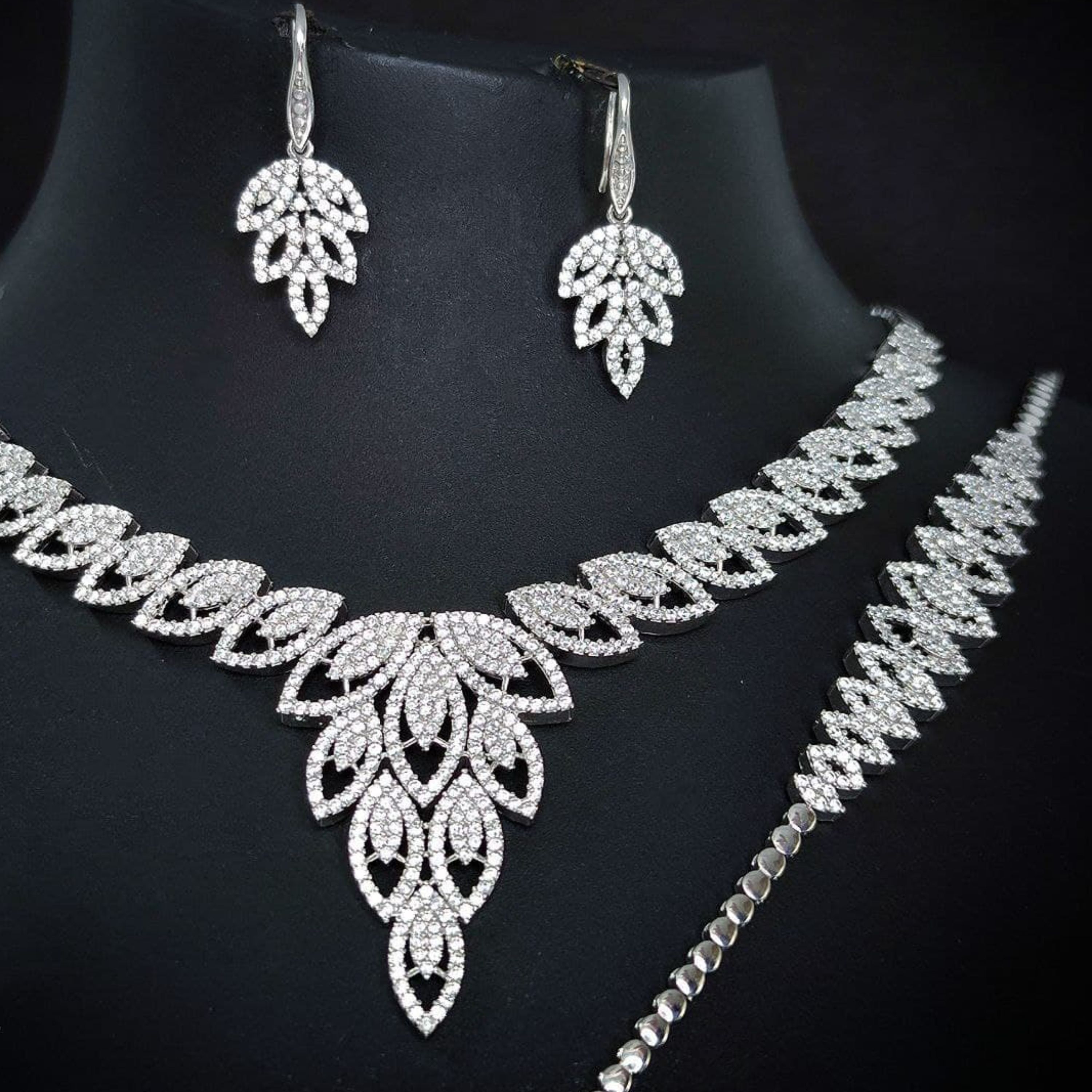 سرویس پایه جواهر نقره آکسو سری ES کد 021