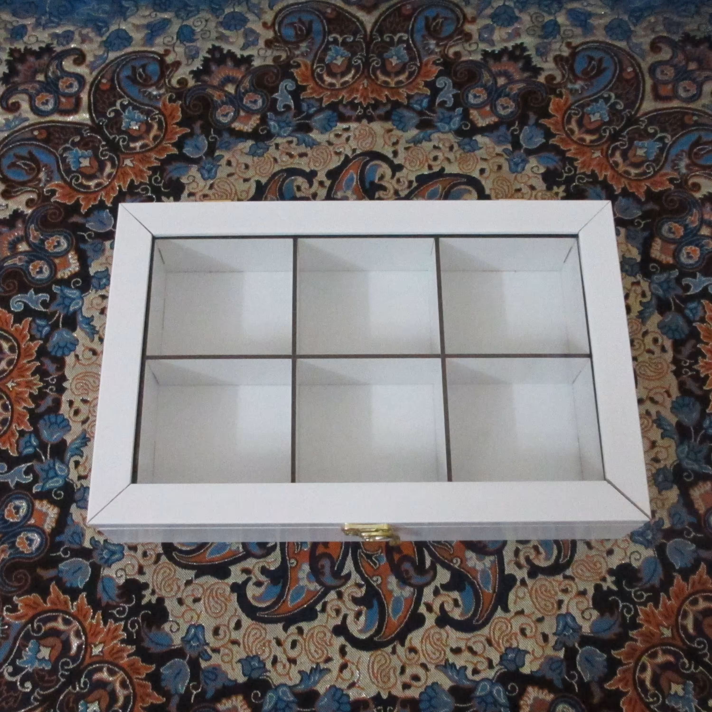 جعبه دمنوش مستطیل جنس پی وی سی سفید 6 قسمتی