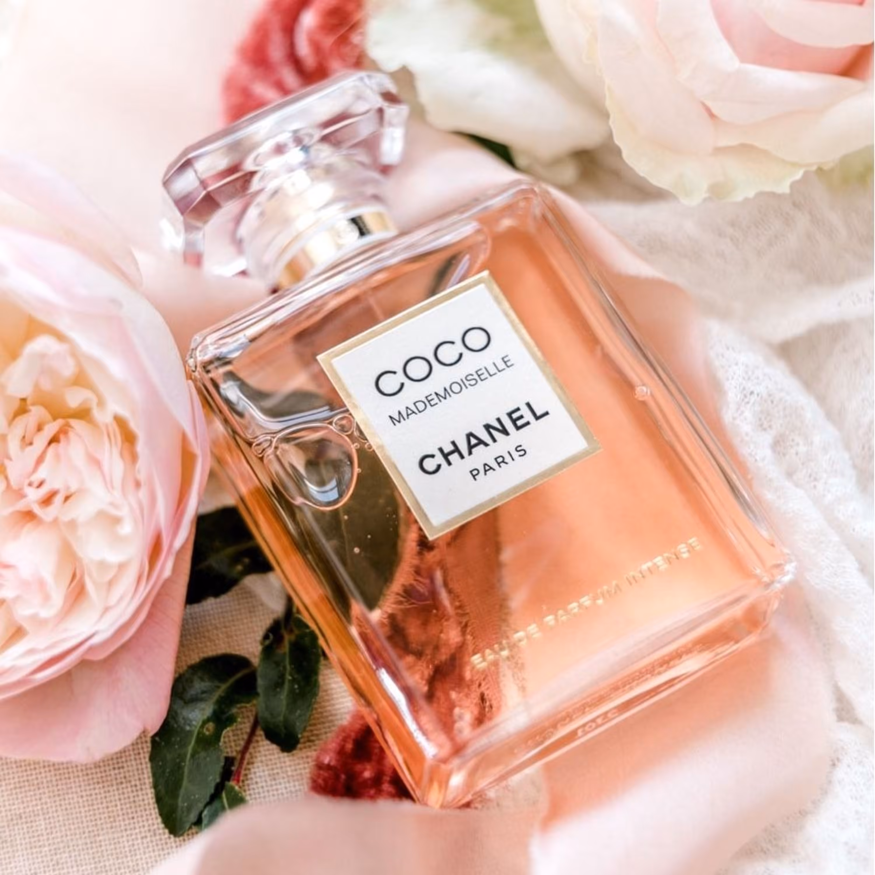 عطر کوکوشنل زنانه خالص گرمی 20 هزارتومان