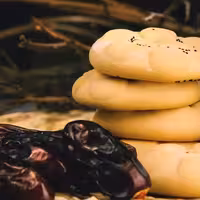 کلوچه خرمایی بسته بندی راک نونا 550 گرمی