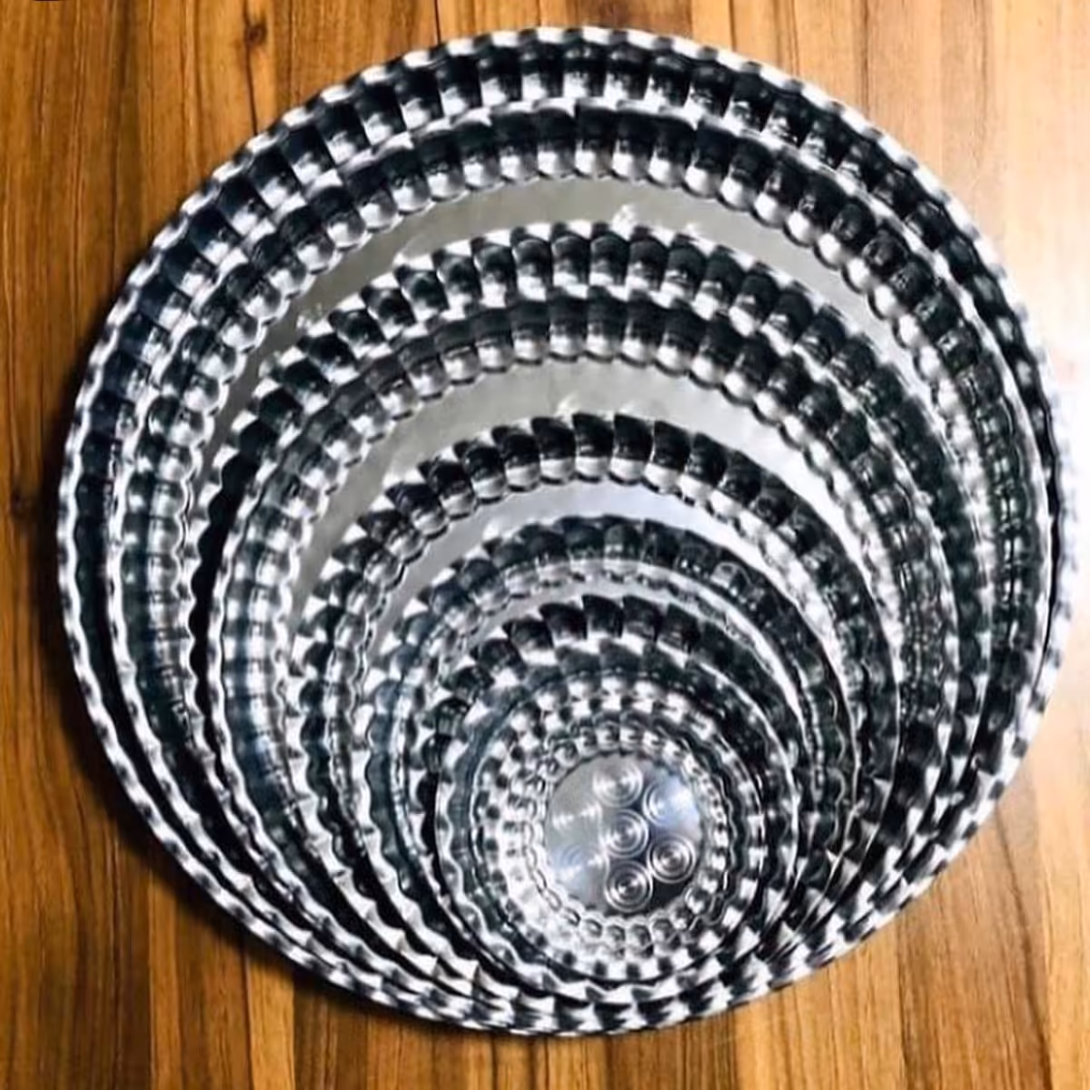 سینی استیل لب کنگره قطر 30 سانتی در پلاسکو خورشید شب