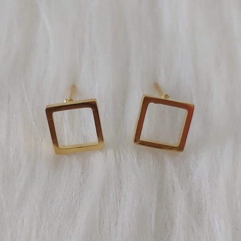 گوشواره زنانه مدل میخی طرح مربع کد shape110