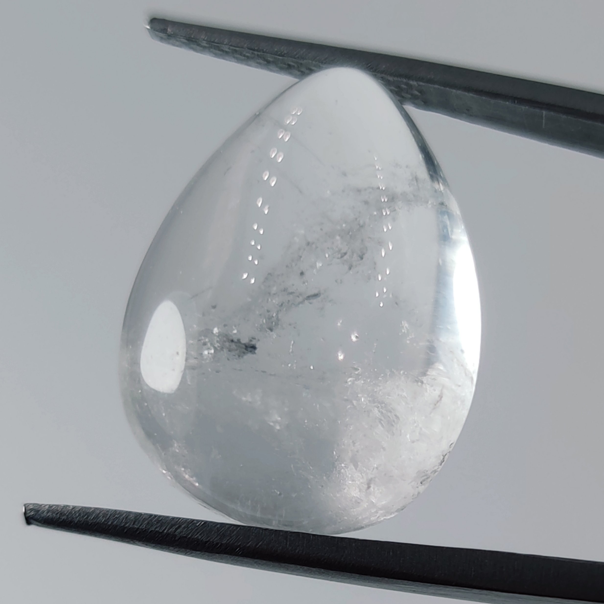 نگین ساخته شده از سنگ در معدنی 