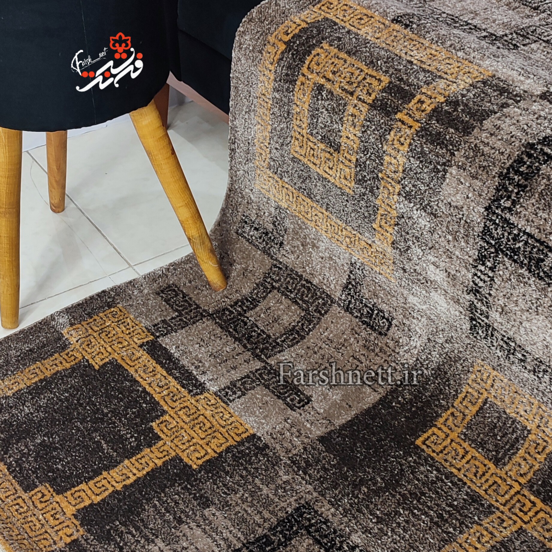 فرش ماشینی ساوین طرح 4120 شکلاتی سایز 1 در 1.5 (موجودی بگیرید)