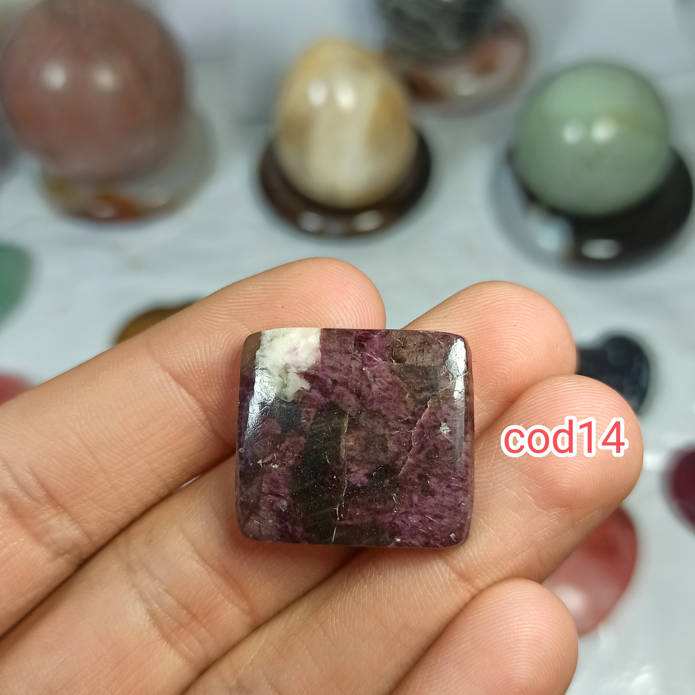 یودالیت معدنی طبیعی 0