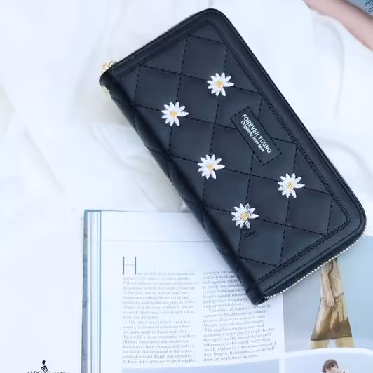 کیف‌پول بابونه‌مشکی