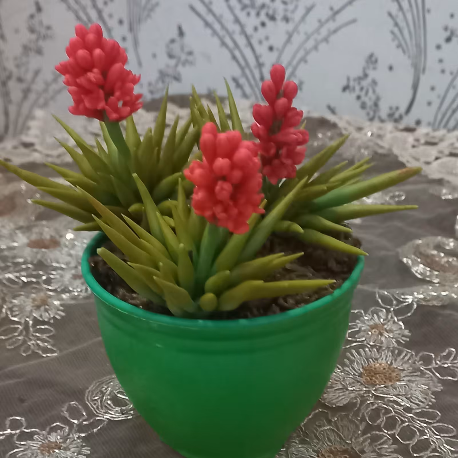 گل ها و درختچه ها با خمیرچینی در رنگ و ابعاد و طرح های مختلف