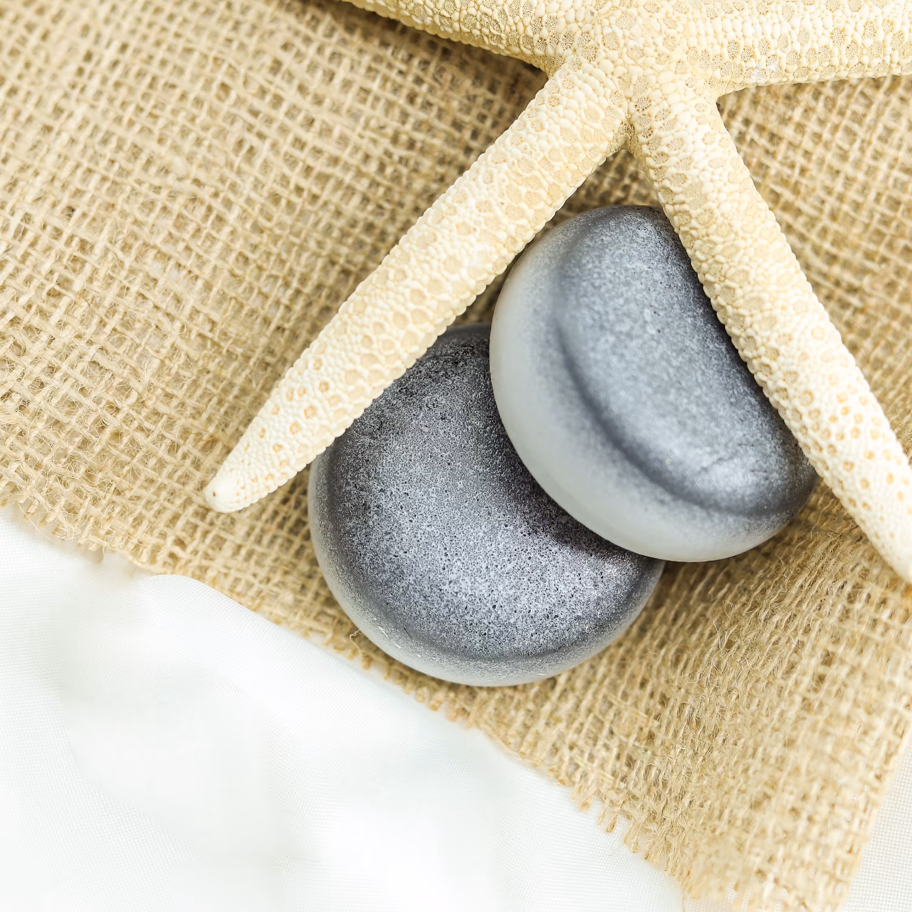 صابون  زغال فعال ( کربن فعال ) لایه بردار مناسب پوست چرب 