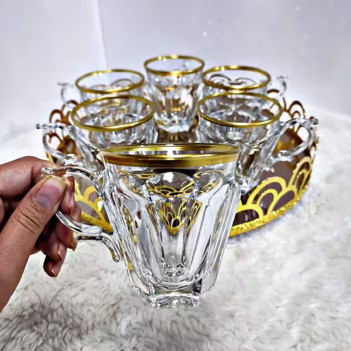 فنجان لب طلایی