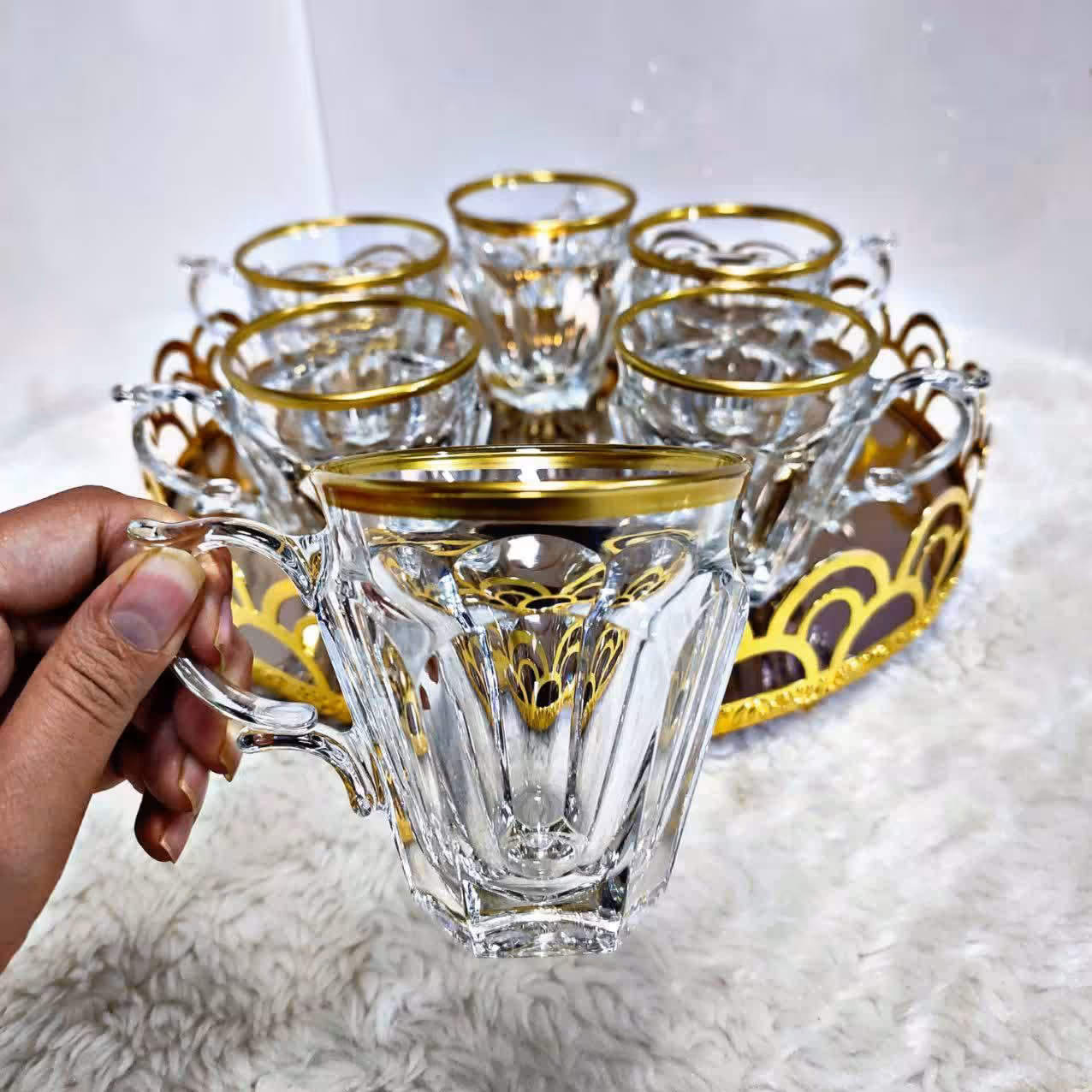 فنجان لب طلایی