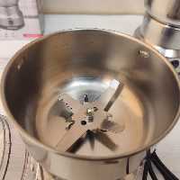 آسیاب برقی 8تیغه مارک پاناسونیک 350 وات  کاسه استیل ضد زنگ JAPAN تیغه فلزی برای آسیاب قهوه و برنج 