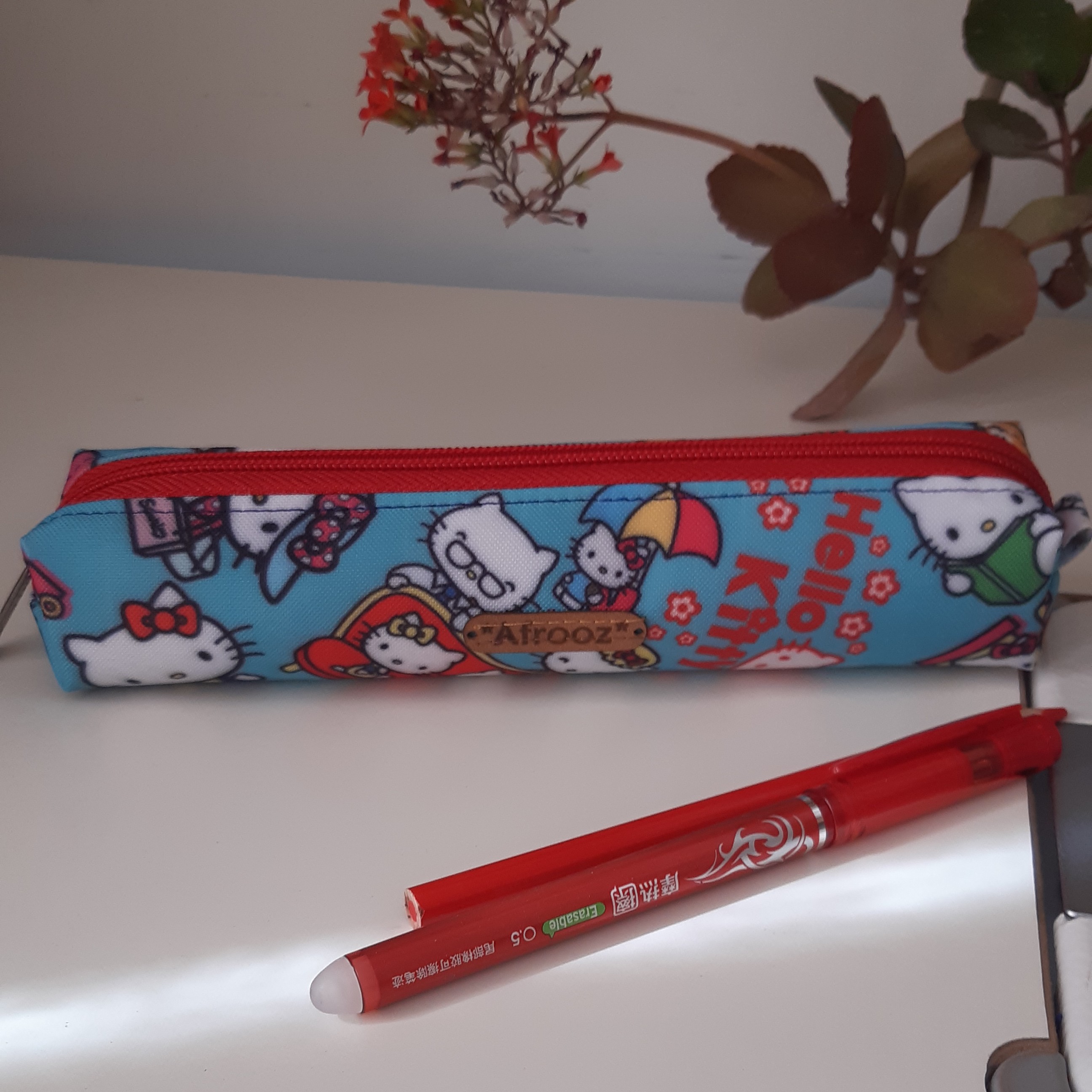 جامدادی فانتزی تک زیپ دخترانه طرح کیتی سایز کوچک