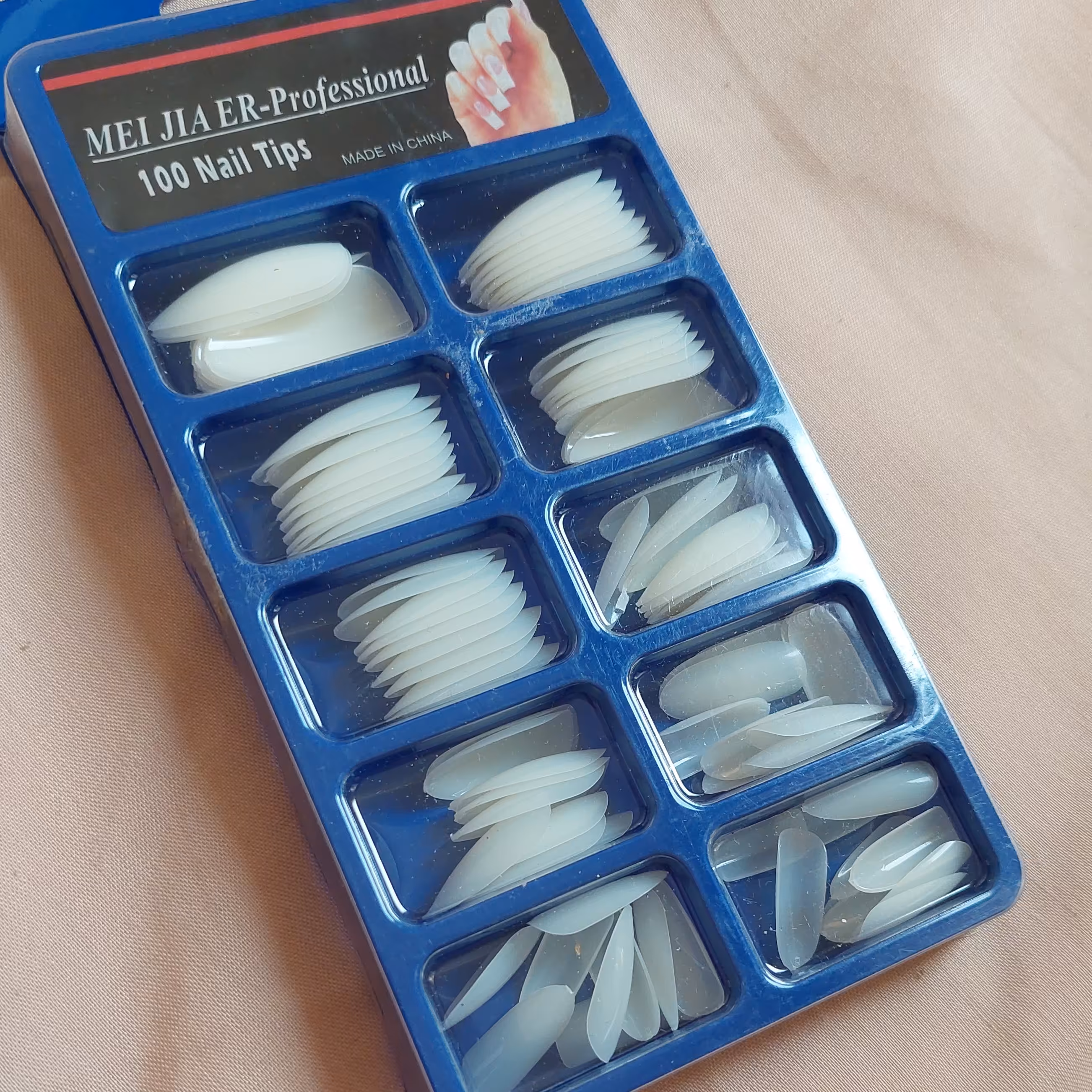 ناخن مصنوعی