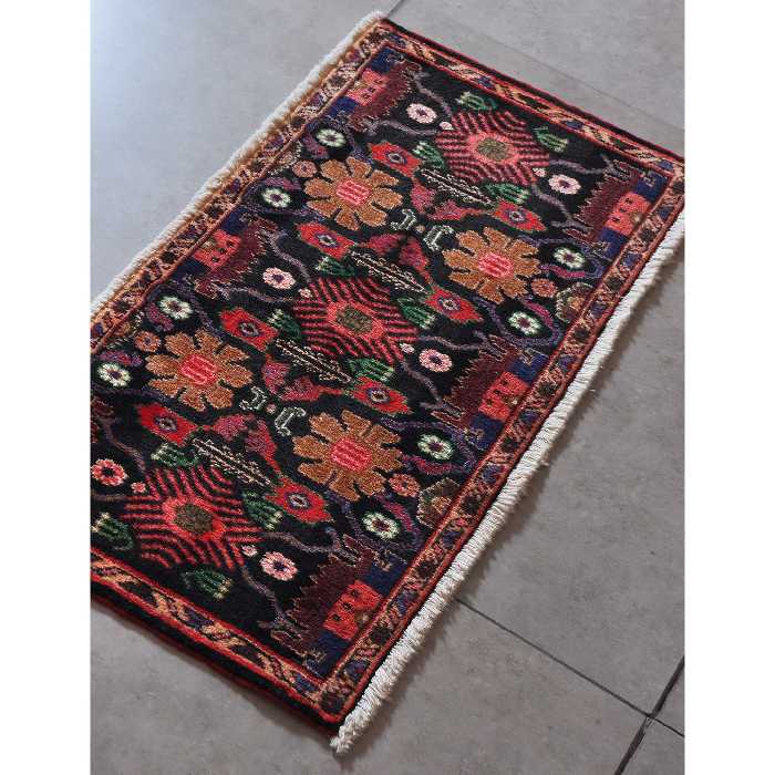 فرش دستبافت یک و نیم متری امیرخیز کد 109536