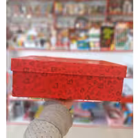 باکس هدیه   سایز متوسط    مدل مکعب مستطیل  طرح تمام قلبی قرمز