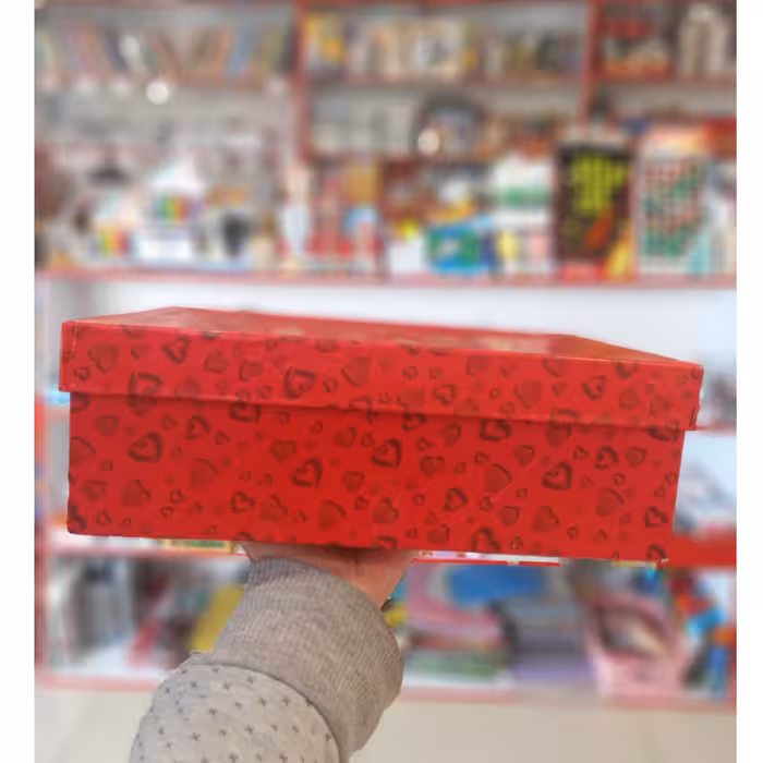 باکس هدیه   سایز متوسط    مدل مکعب مستطیل  طرح تمام قلبی قرمز