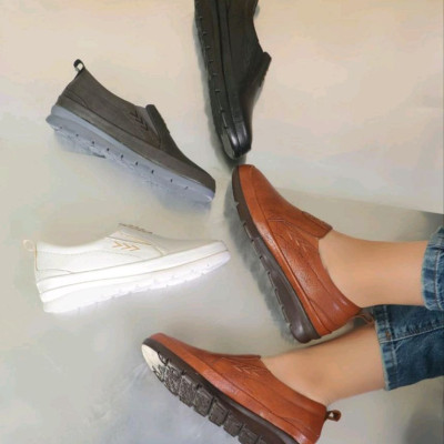 کالج مدل گروهبان،چرم