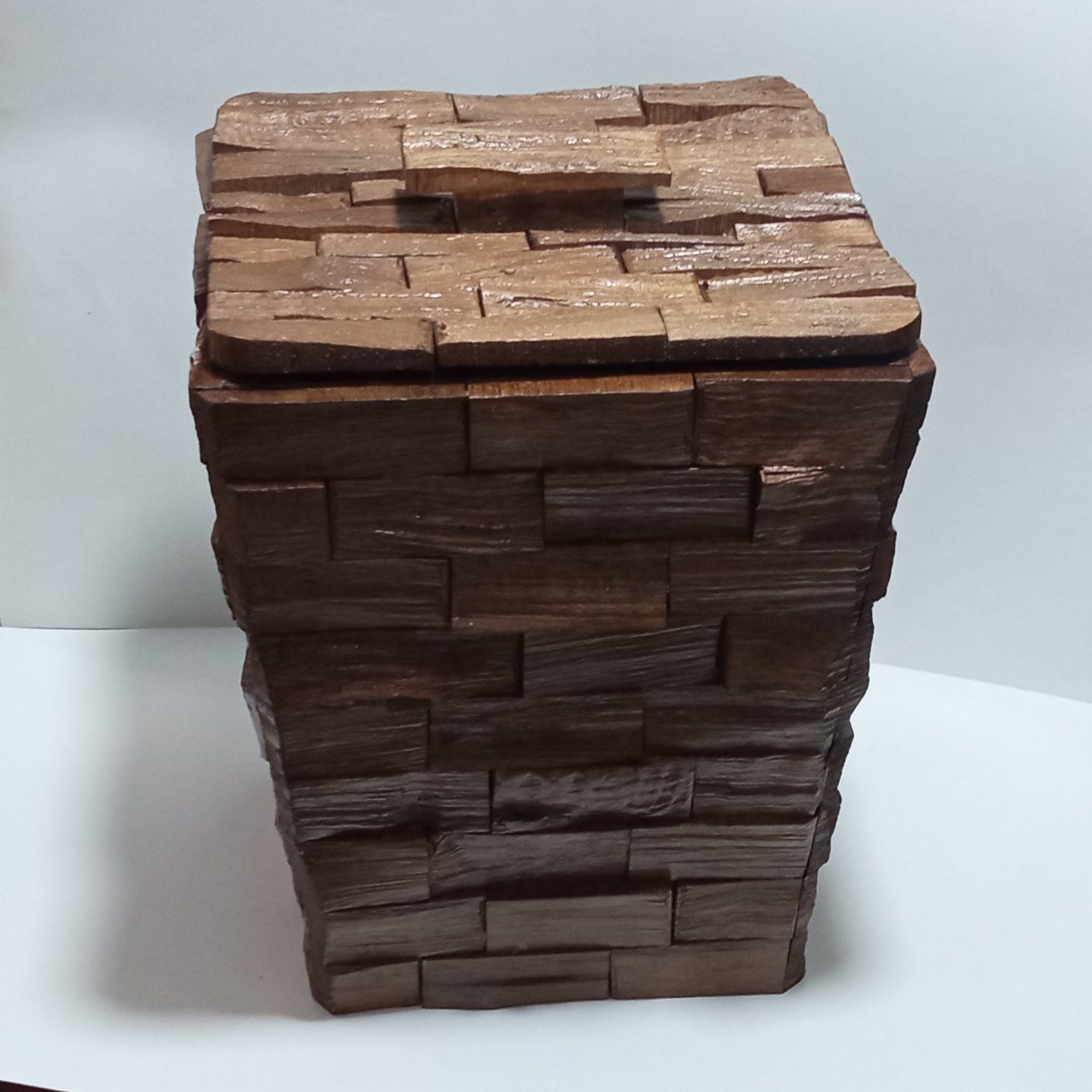 سطل چوب گردویی طرح برجسته با قطر دهانه 20سانت