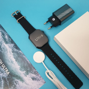ساعت طرح اپل واچ با کیفیت عالی بند مشکی همراه با شارژر رایگان