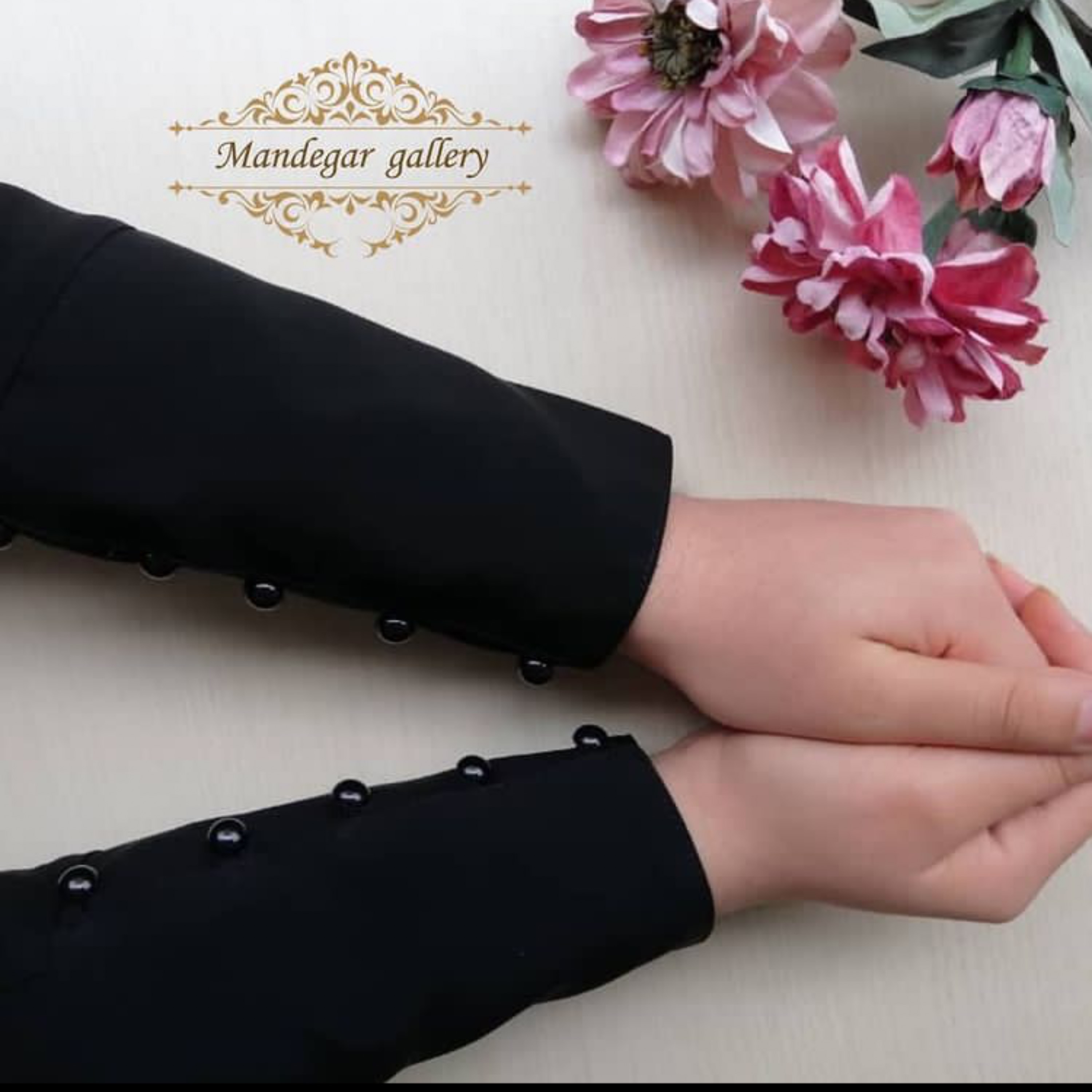 ساق دست کرپ حریر مشکی 