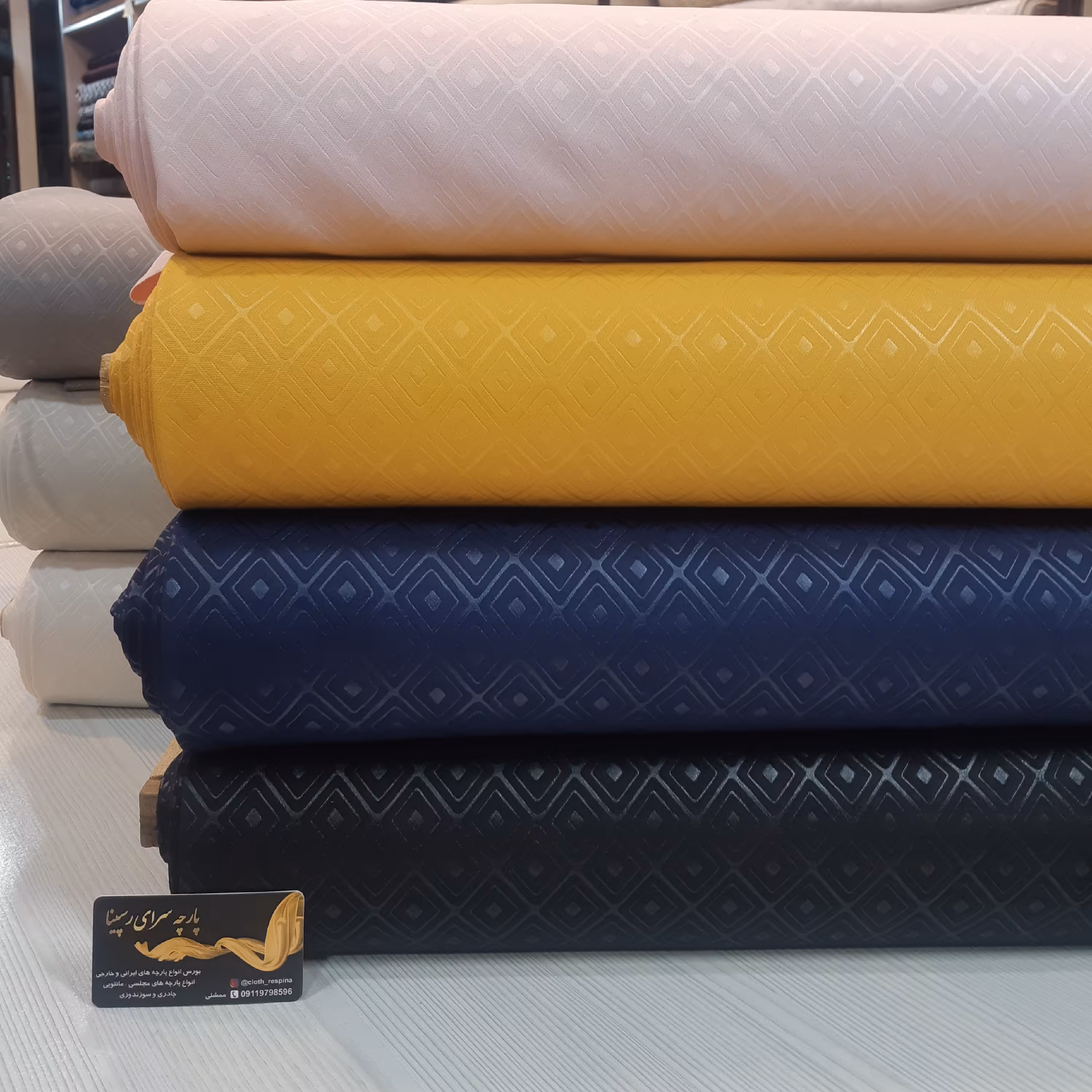 کرپ مازراتی طرحدار 