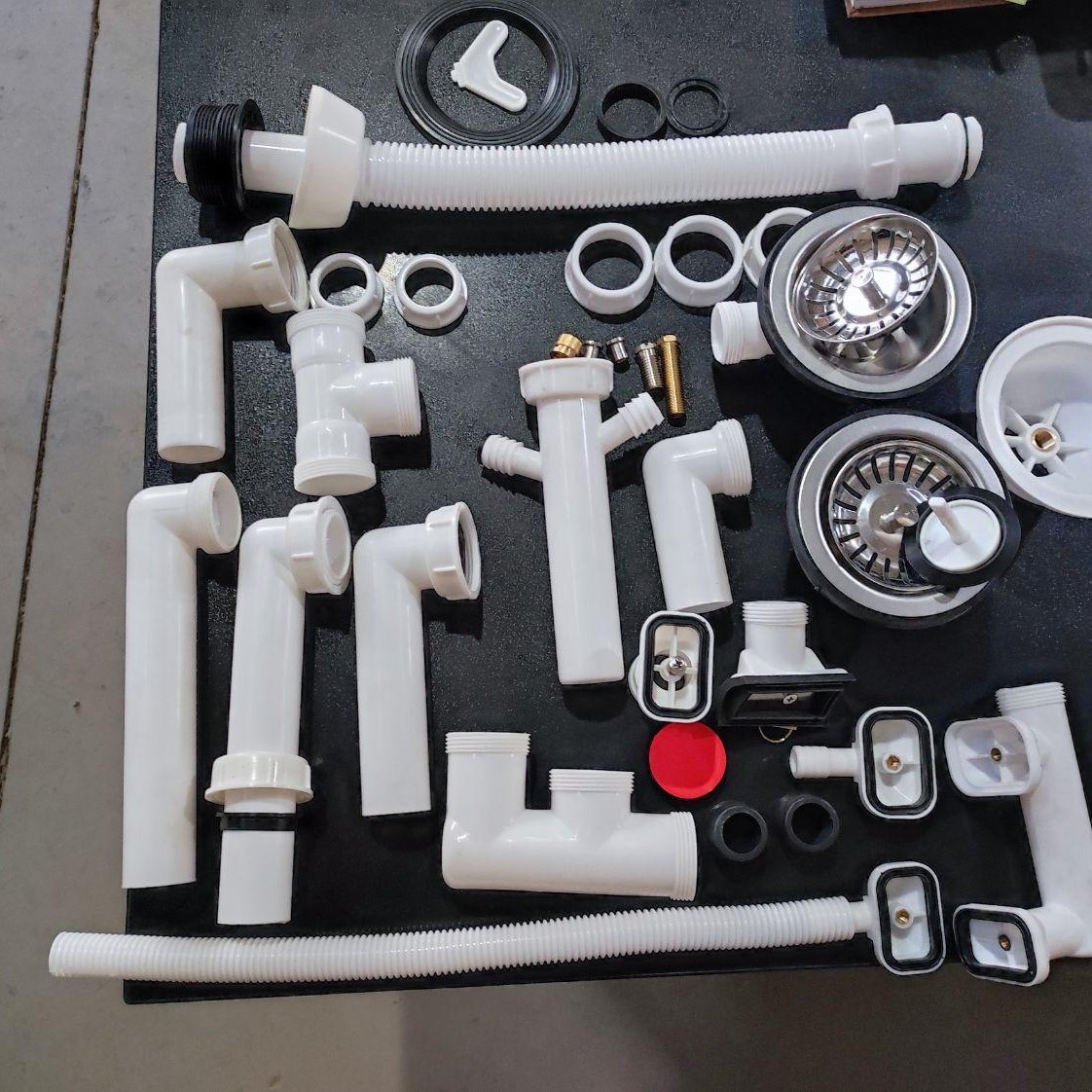 قطعات سیفون ظرفشویی فانتزی (زیرآب بزرگ ) قیمت هر قطعه 20 هزار تومان