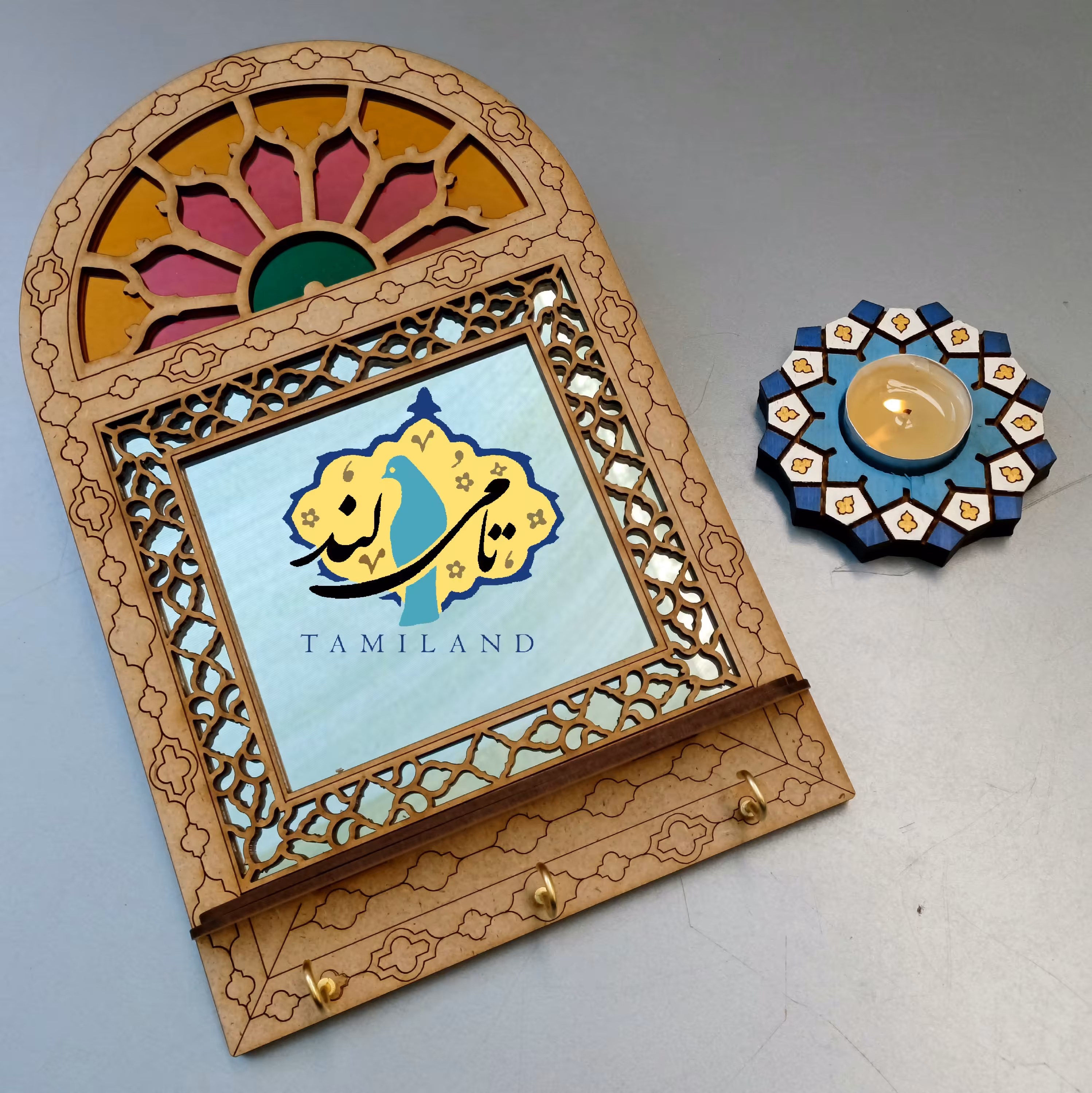 آینه جاکلیدی چوبی شیشه رنگی ارسی سایز 1