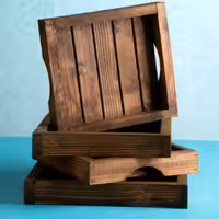 سینی چوبی دسته دار  چوب روس رنگ قهوه ای تیره ضد آب پوشش روغن گیاهی 