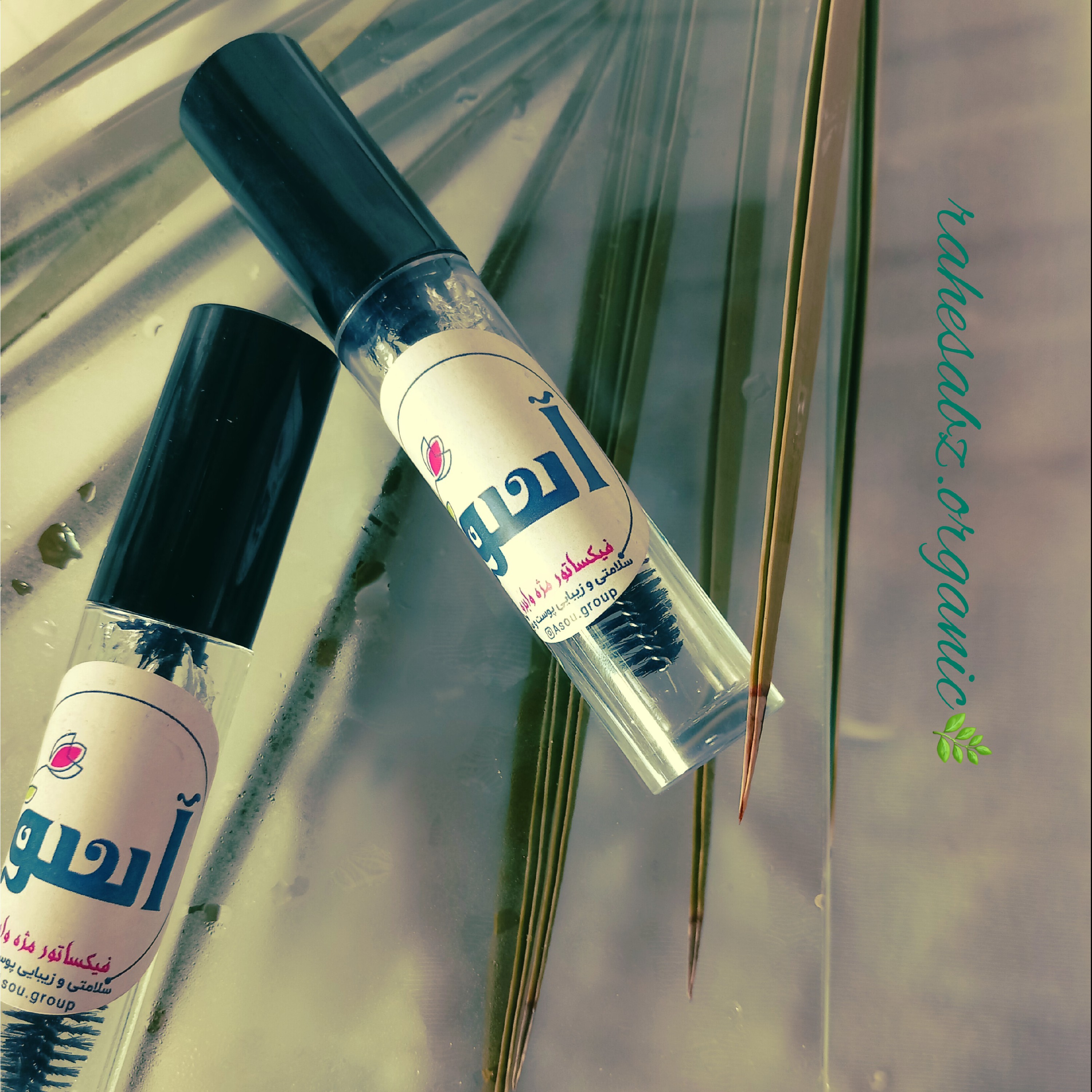 ژل فیکساتور ابروتقویت کننده ابرو ومژه بدون هیچگونه اثر سفیدک روی ابرو