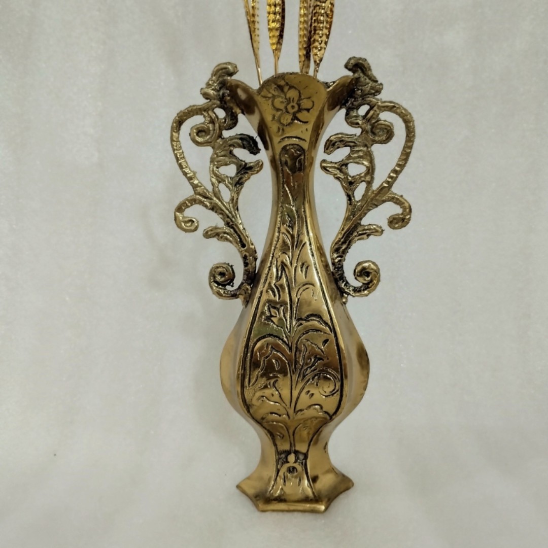 ((گلدان رو میزی برنزی))
